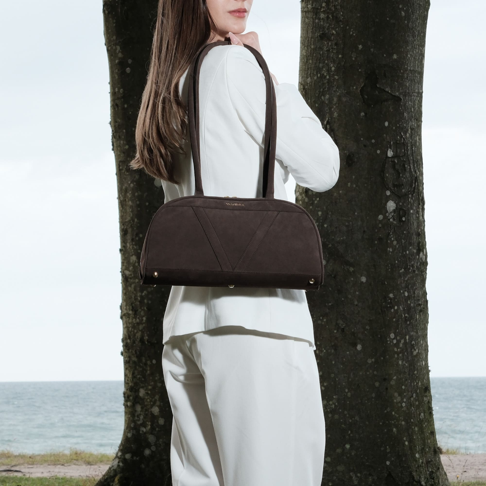 Schultertasche aus Wildleder in dunkelbraun
